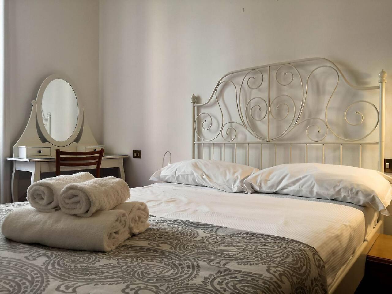 Joivy 1 Bedroom Apt Next To Piazza Leonardo Da Vinci Mailand Exterior foto
